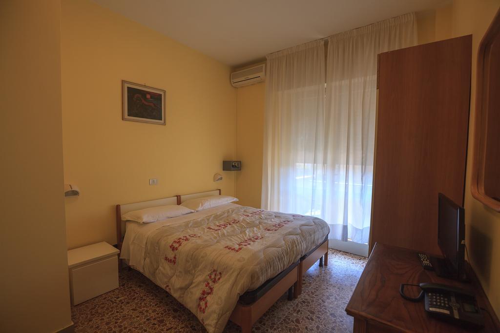 Hotel Il 9 Камайоре Екстер'єр фото